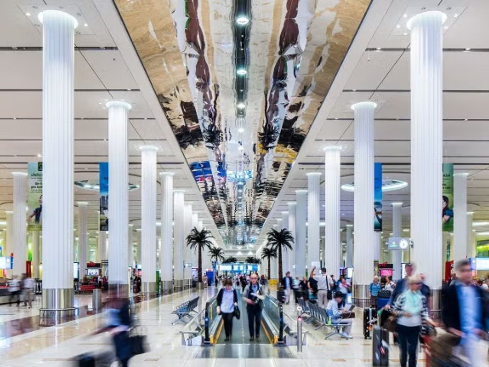 Low Cost Flights Dubai to Lahore 2025 | Affordable Travel for Expats