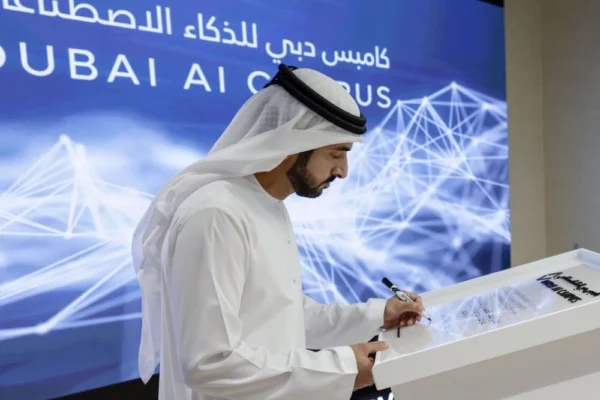 “Sheikh Hamdan bin Mohammed announcing new AI projects in Dubai 2025 to accelerate digital transformation.”