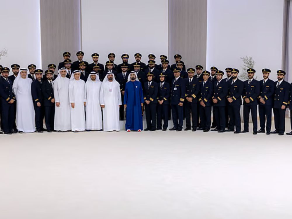 Mohammed Bin Rashid meets UAE national Emirates pilots.